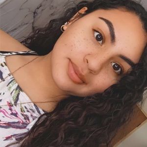 Meet your Posher, Maricela